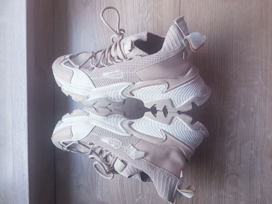 Buty sportowe męskie marki Ideal Shoes rozmiar 41.