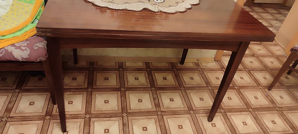 Стол обеденный раскладной полированный советских времён