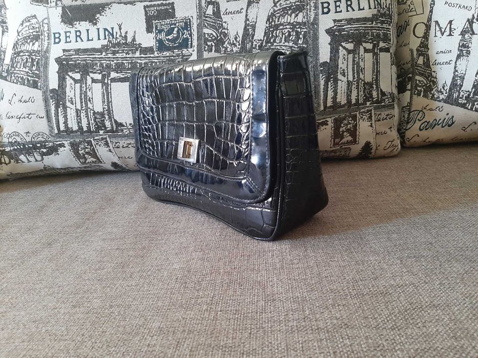 Удобный вместительный клатч + вечерняя сумочка