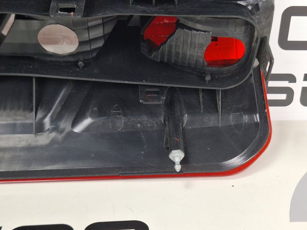 Farol Traseiro Direito Ford Transit
