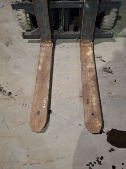 Widły teleskopowe hydrauliczne pantograf