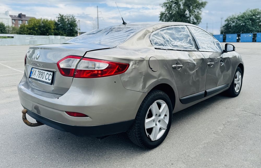 Продам Renault Fluense 2015 рік 1.5 Дизель після обстрілу!