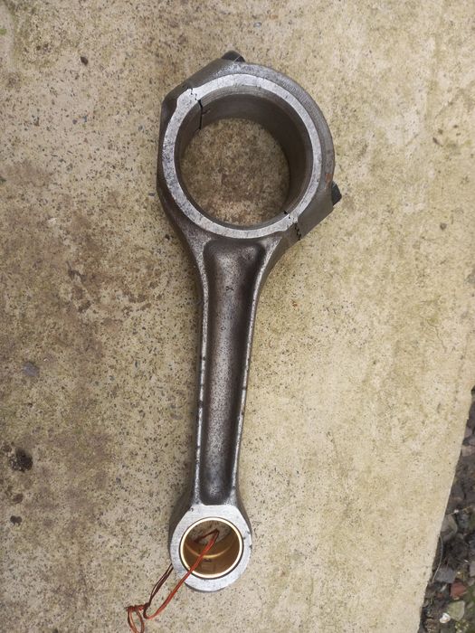 Продам шатун до юмз