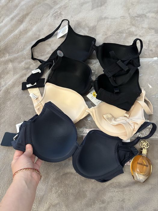 Нові бюстгальтери, ліфчики 70-D