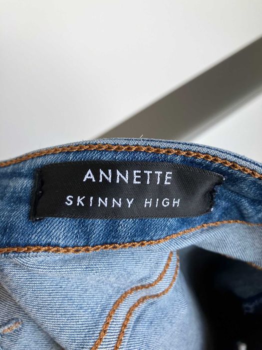 Jeansy spodnie damskie Guess skinny rurki