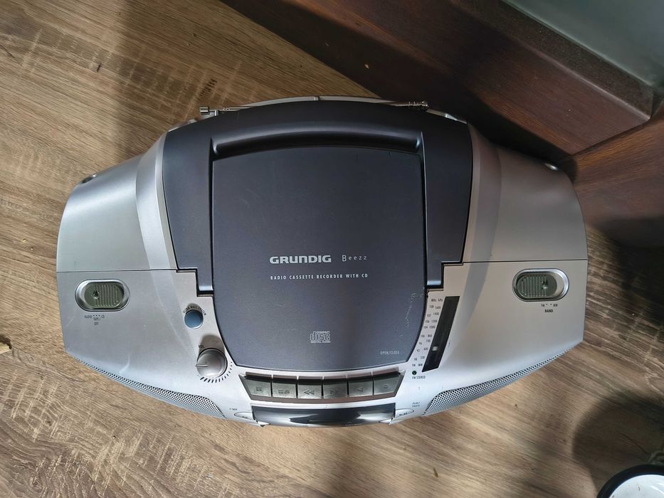 Magnetofon Grundig beezz-rrcd 4101