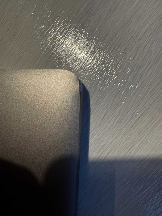 MacBook Pro 13 (2020) wraz z oryginalną ładowarką!!!