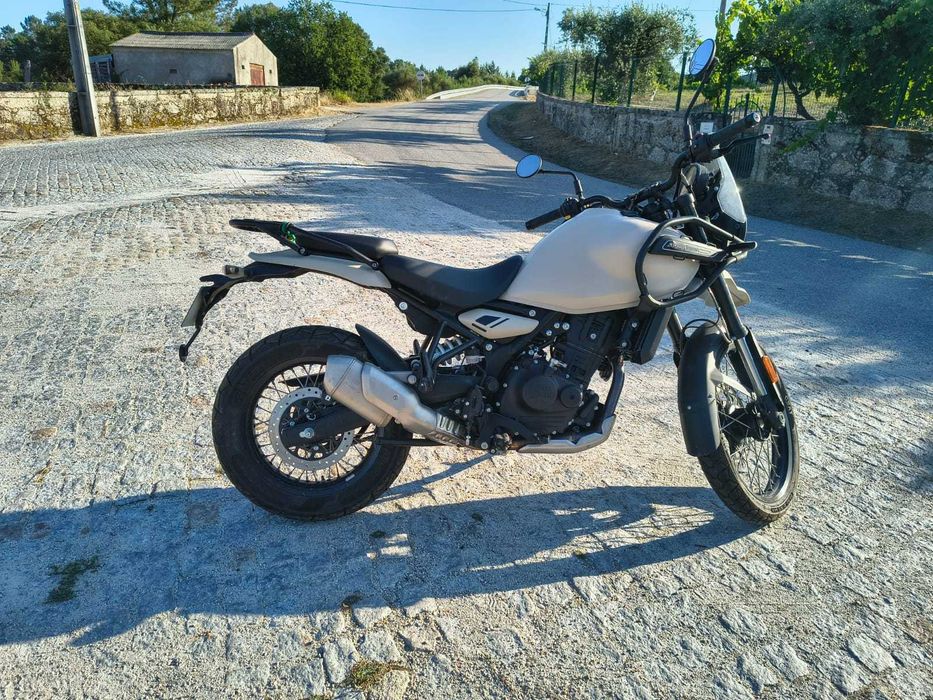 Royal Enfield Himalayan 450 (2025) – Apenas 1.100 km, Como Nova, Garantia