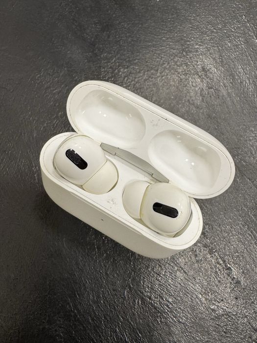 Airpods pro 1 поколения на запчасти