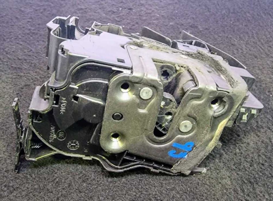 Fechadura / Fecho Porta Frente Direito RENAULT MEGANE IV Hatchback (B9A/M/N_) ano 2015