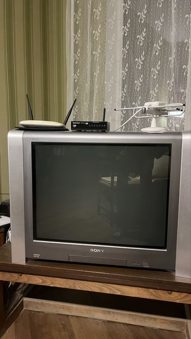 Телевізор Sony Trinitron WEGA 27” (70 см) + тюнер T2 + антена