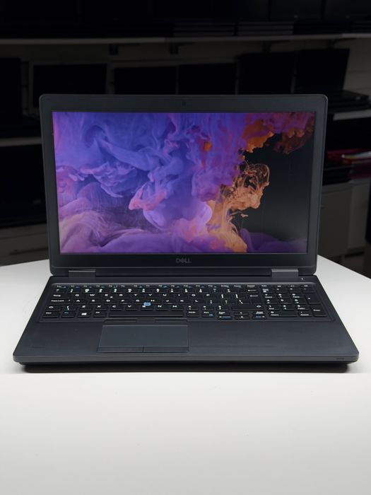 Laptop Biznesowy Dell Latitude 5590 |15"| i3-7gen 8GB RAM 256GB SSD