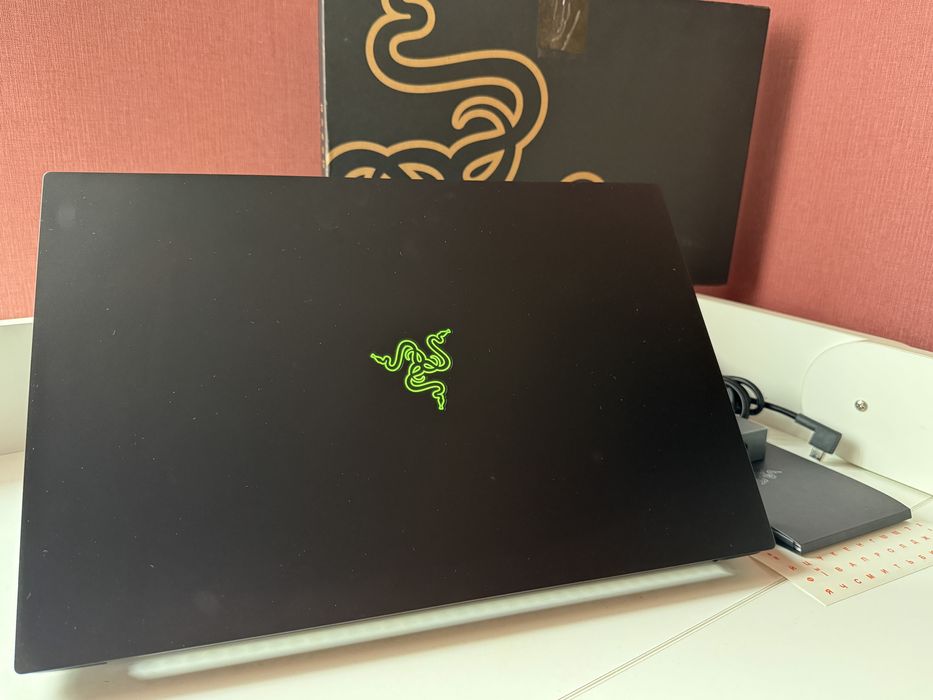Ноутбук игровой Razer Blade 17 2022 (i7 12gen,16Gb,1Tb,RTX3070Ti 150W)