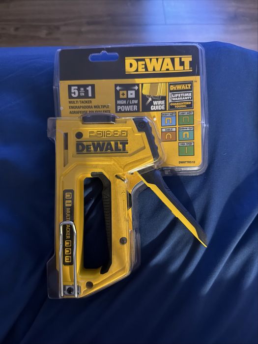 Мебельный степлер DE WALT