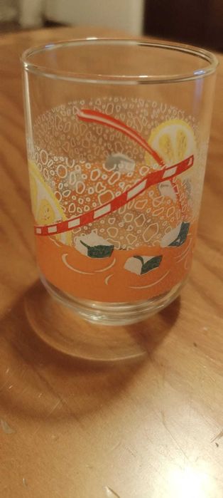 Conjunto de cinco copos 
Zona de Lourinhã e Torres Vedras