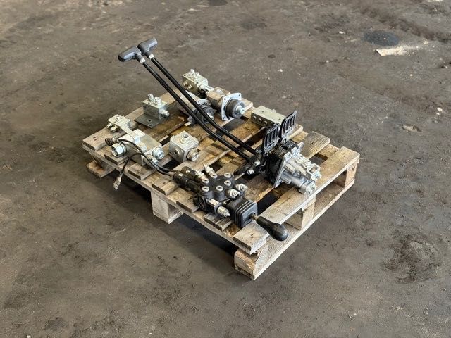 minikoparka komplet hydrauliki rozdzielaczy do minikoparki