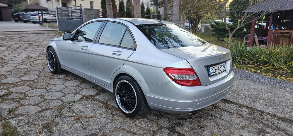 Poszanowany Mercedes w204 1.8komp Lpg! Bez korozji okazja!