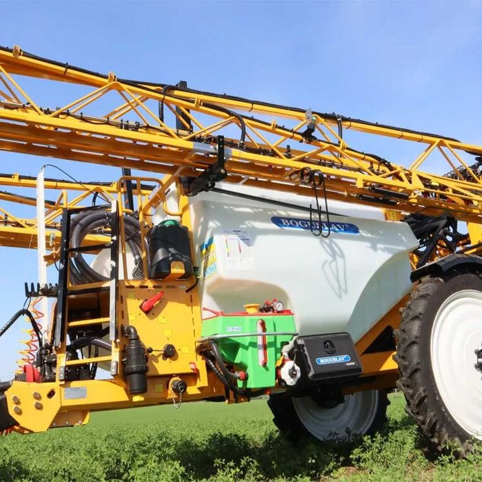 Прицепной опрыскиватель Богуслав ОПК 3200 24 Титан New ARAG Bravo 400