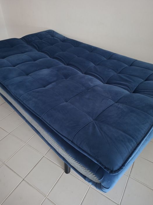 Sofa cama  azul como novo