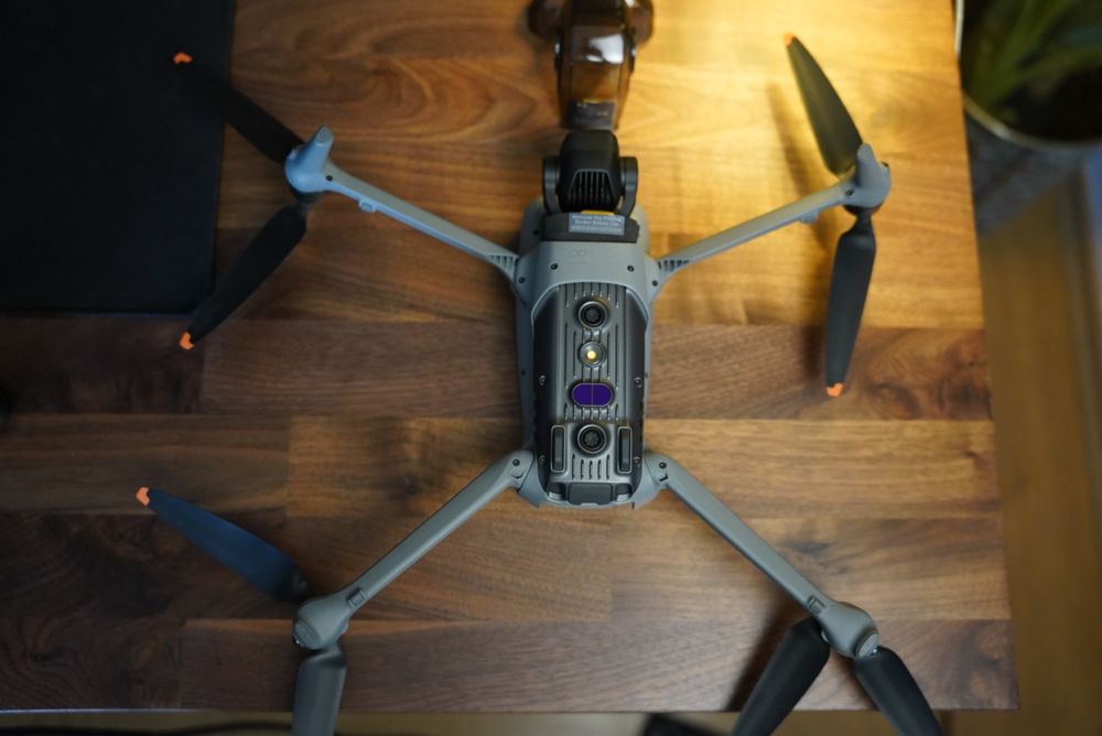 DJI AIR 3 Fly More Combo - Rc2