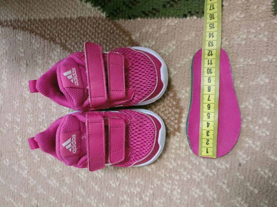 Кросівки Adidas для дівчинки