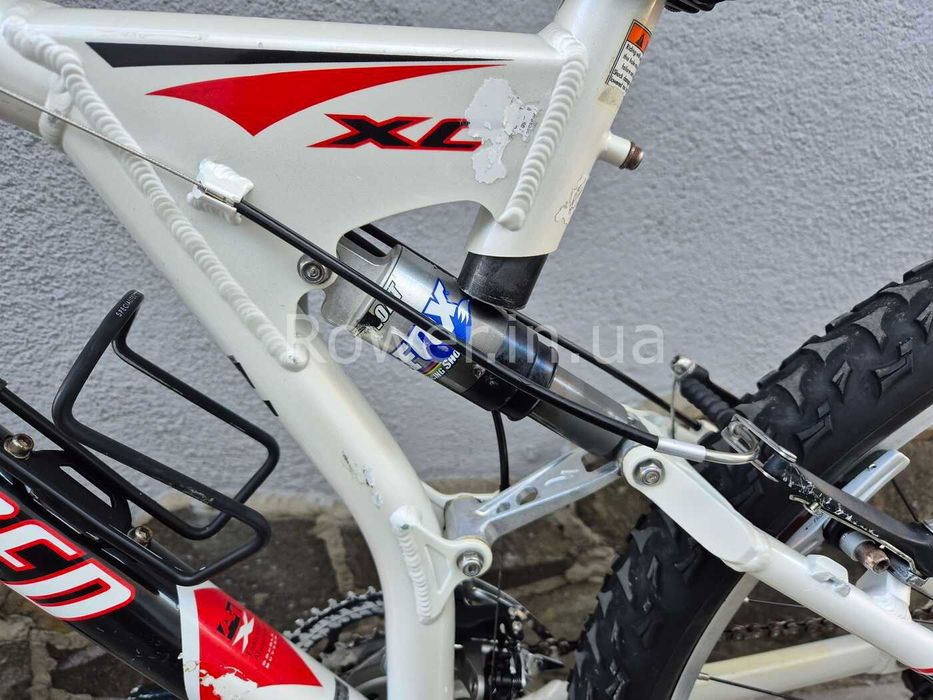 Алюмінієвий велосипед двопідвіс касета бу Specialized Rockhopper 26 M1