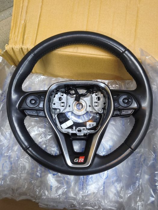 Kierownica Toyoty RAV4 2021