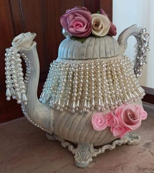 Bule decorado à mão