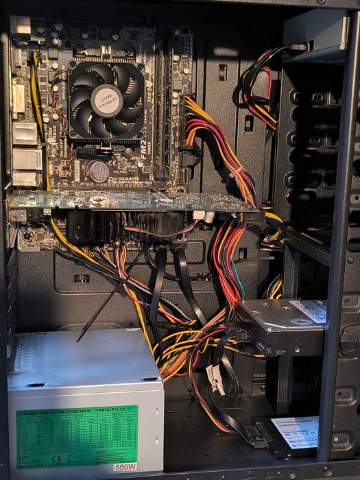 Rezerwacja GTAIV AMD A4-5300\12GB ram\SSD128GB\500GB\Nvidia 9800 GT