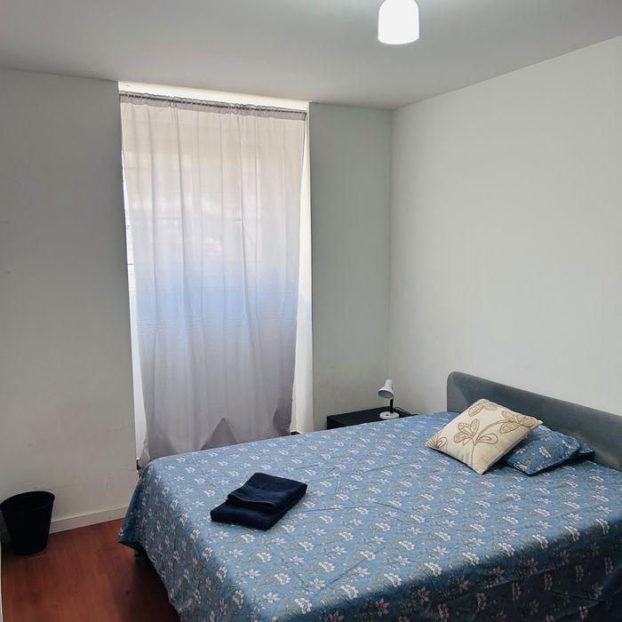 Quarto para Arrendar em Benfica – 550 C/ despesas