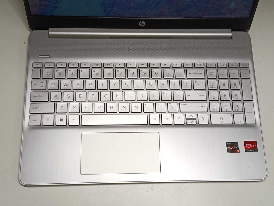 Ноутбук HP 15.6" Ryzen 3 3250U 8Gb 128Gb SSD Radeon Гарний стан