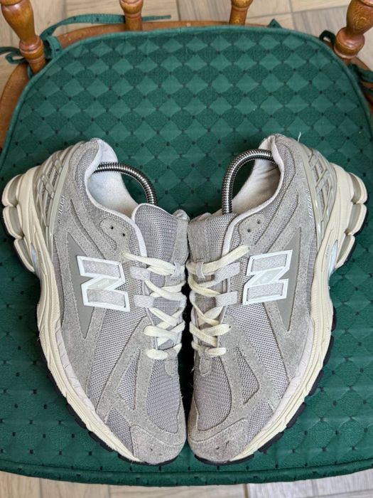 Оригінальні кросівки “New Balance 1906r”