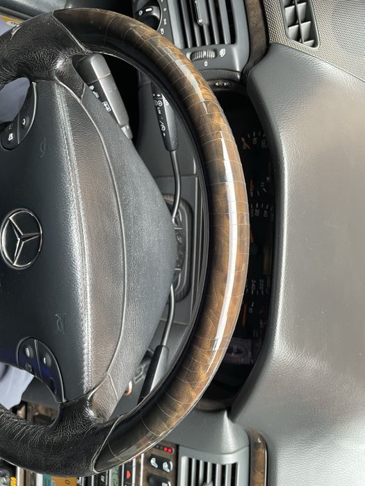 Кермо в комбінації шкіра + дерево на Mercedes W210 (Avangard)