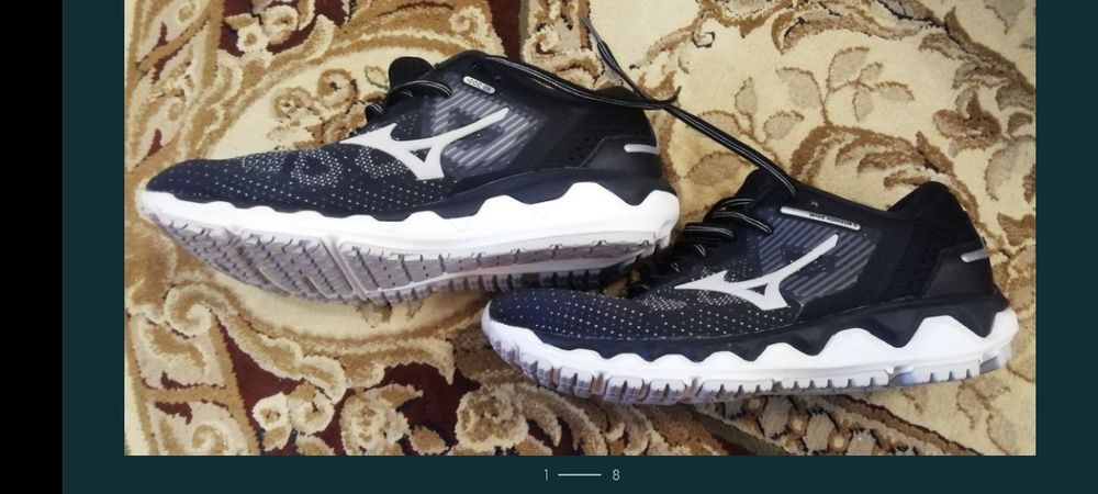 КросівкиMizuno Wave Horizon 5