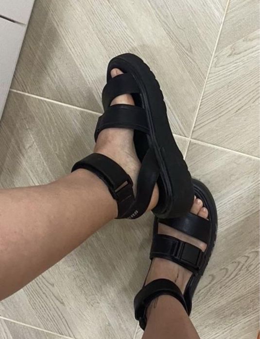 Босоніжки сандалі Dockers