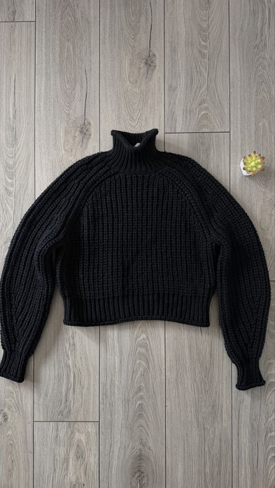 Чорний светр H&M