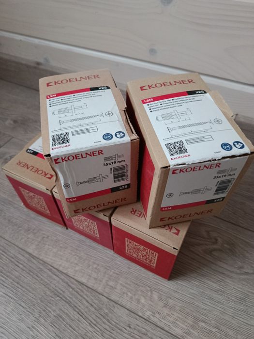 Продам дюбель для сходинок