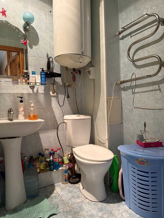 Продам 3 к. квартиру-на ЖМ Перемога ( Победа)-  Держ програми .