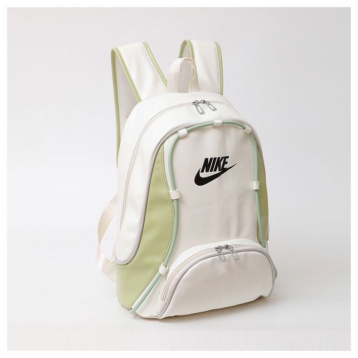 Женский рюкзак Nike (20 литров)