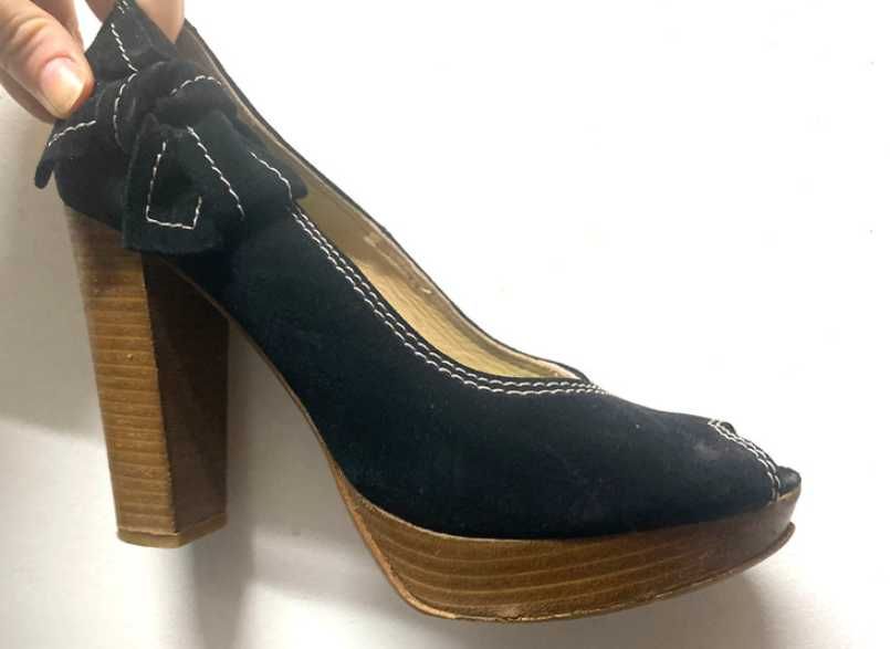 Sapatos salto alto elegante- pele