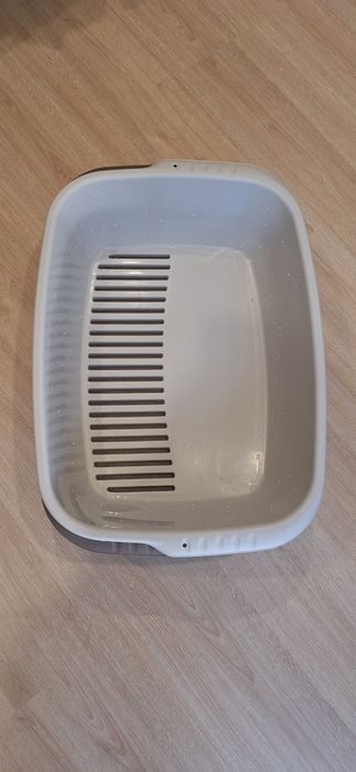 Caixa de areia com peneira