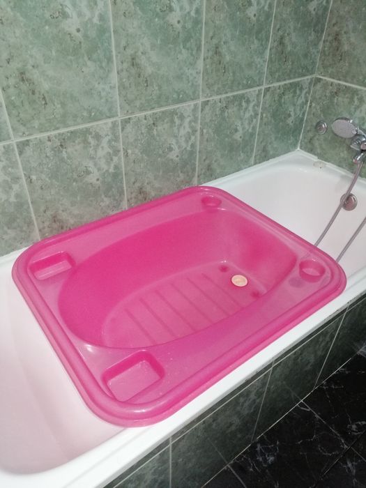 Banheira bebé de plástico, para adaptar a banheira.