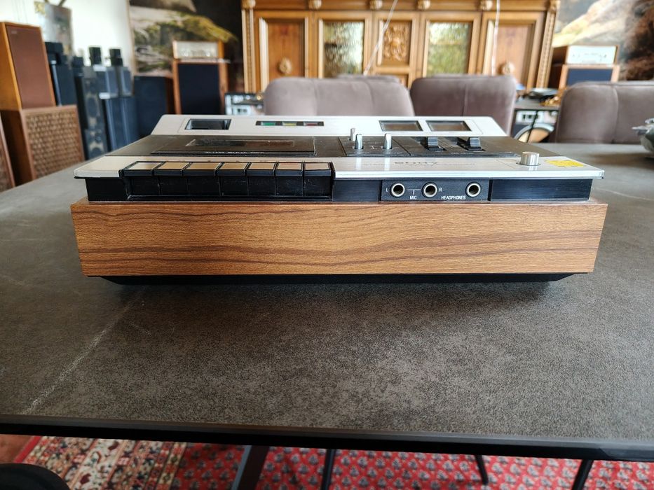 Magnetofon kasetowy Sony TC-117 stan bardzo dobry
Stereo Cassette Deck