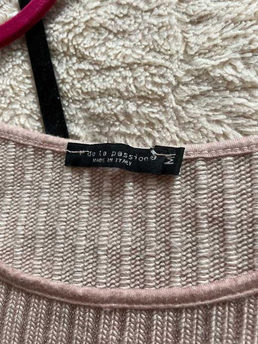 sweter sweterek z koszulą 38 M 40 L pudrowy róż beż srebrna nitka