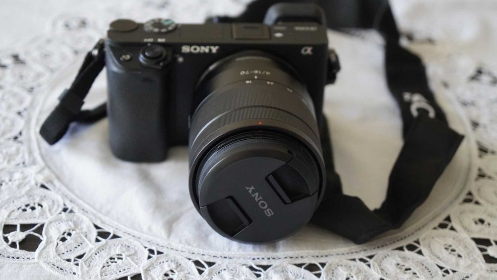 Преміум-комплект Sony Alpha a6300 + об'єктив Sony Zeiss 16-70mm f/4  (Малий пробіг!)
