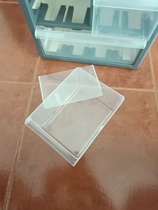Caixa organizadora com gavetas de plástico(Novo)
