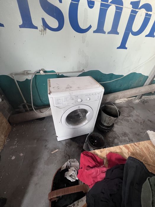 Пральна машина indesit