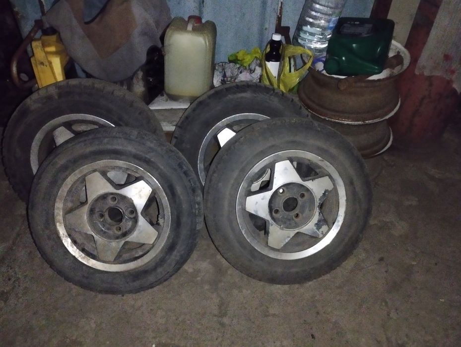 Продам четыре титана  р13