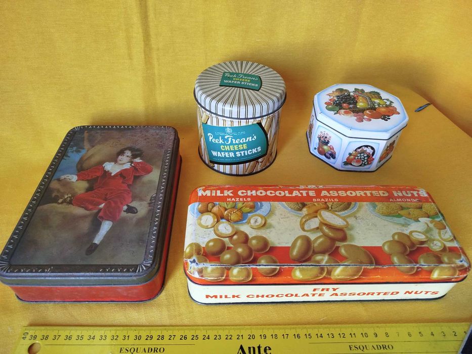 Latas Antigas de Bolachas e Bombons - Conjunto de 18 Latas
