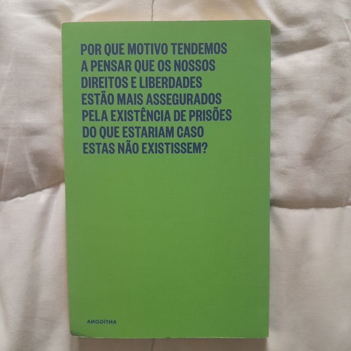 Livro As prisões estão obsoletas (Angela Davis)
